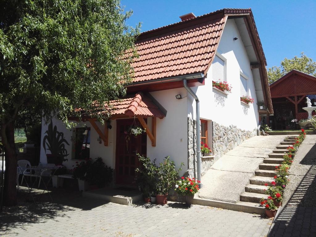 Agávé Apartman Sárvár Exterior foto